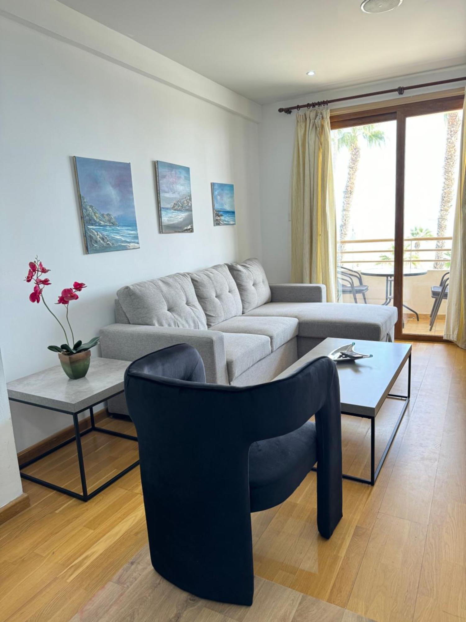 Ithaki Phinikoudes Apartment No. 102 لارنكا المظهر الخارجي الصورة