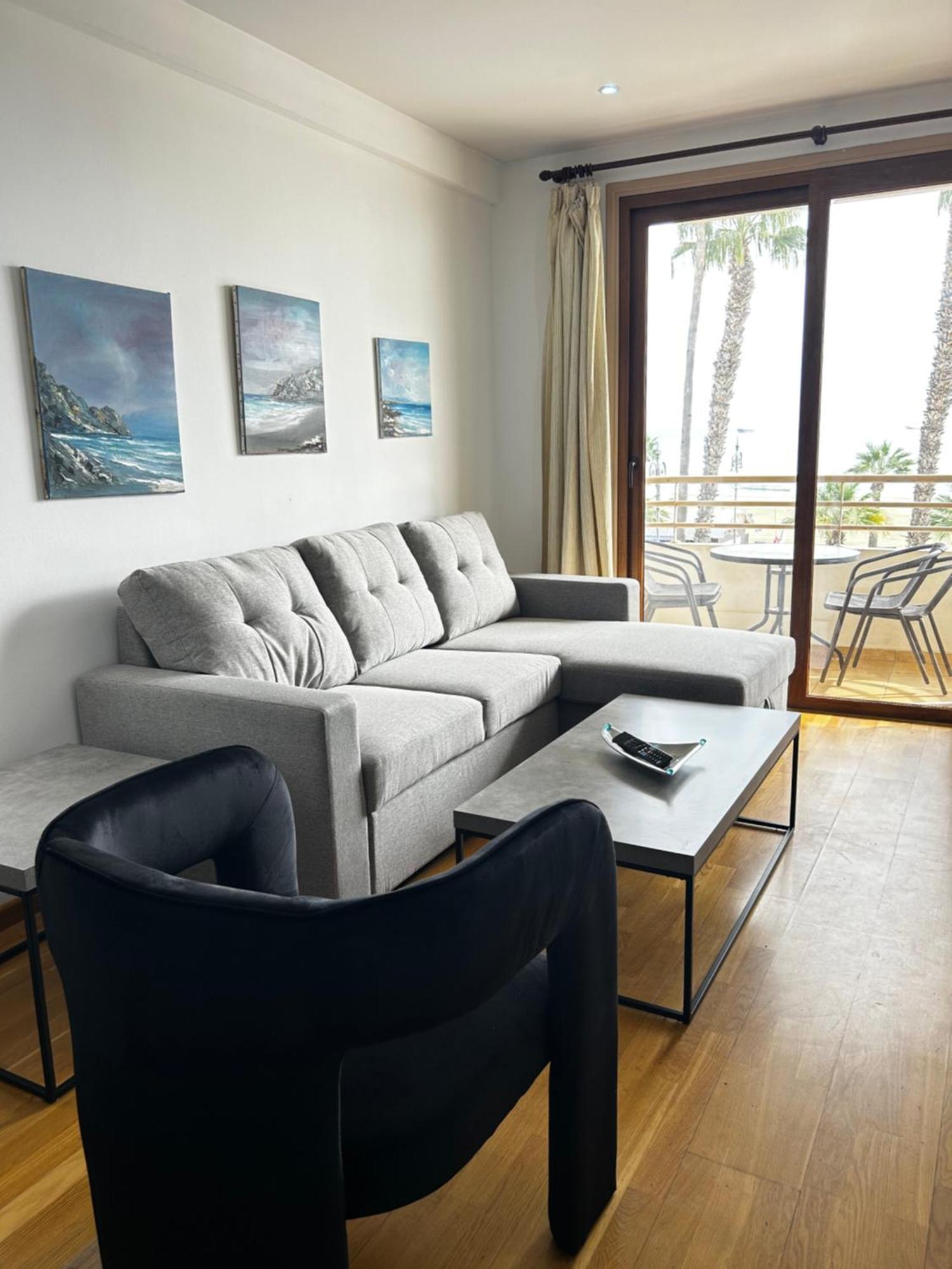 Ithaki Phinikoudes Apartment No. 102 لارنكا المظهر الخارجي الصورة