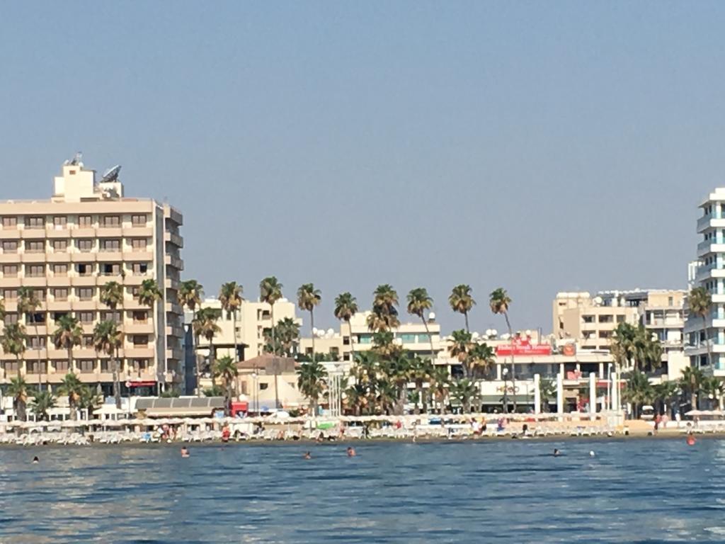 Ithaki Phinikoudes Apartment No. 102 لارنكا المظهر الخارجي الصورة