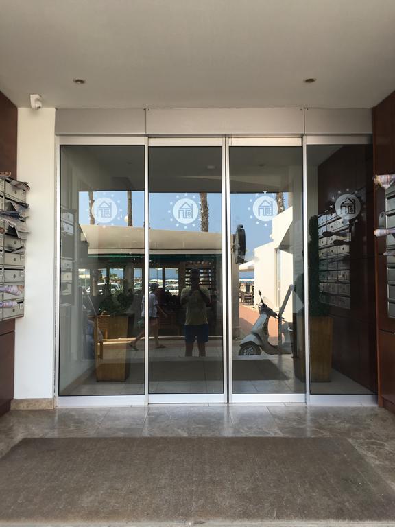 Ithaki Phinikoudes Apartment No. 102 لارنكا المظهر الخارجي الصورة